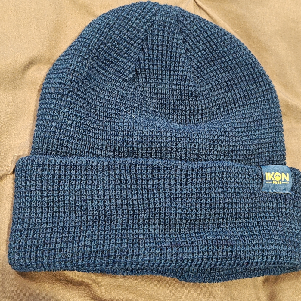 Men's Blue Knit Beanie
